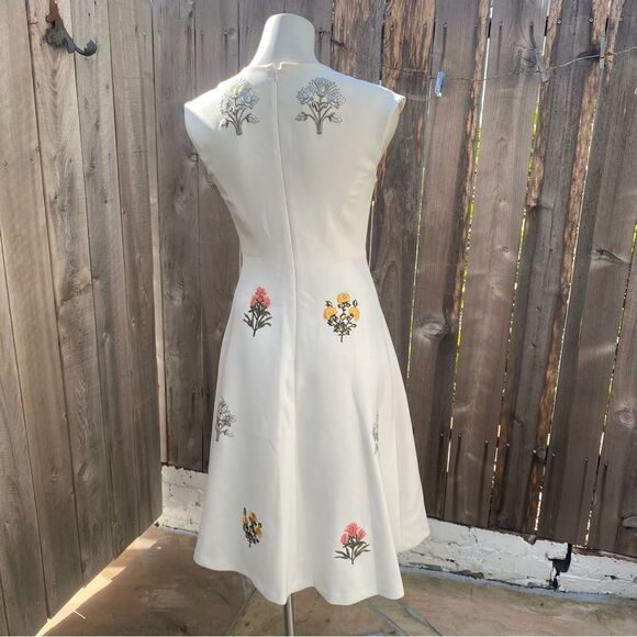 SACHIN & BABI AHLUWALIA Floral Embroidered White Dress size 2 - Picture 7 of 9